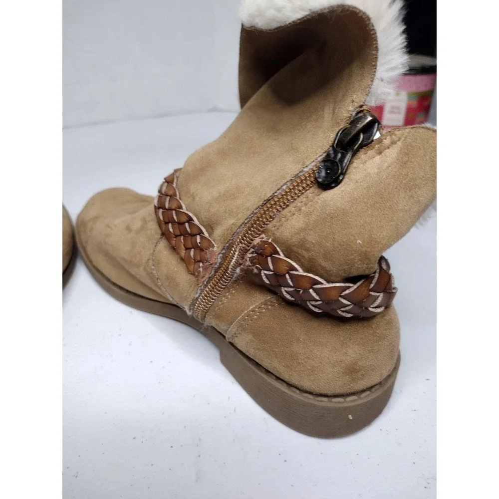 Blowfish Malibu Kids Tan Faux Fur Lined Ankle Boots Braided Buckle Size 3